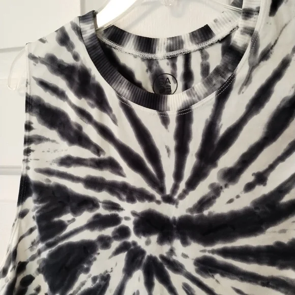 *5 for $20* Sage Collective tiedye active tank top - Picture 4 of 6